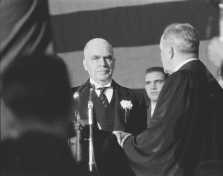 Barnhill swearing in Luther H. Hodges. Image courtesy of the Hugh Morton Collection at UNC Libraries.